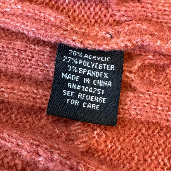 Moon & Madison Cable Knit Cropped Sweater Size XS - Picture 8 of 8